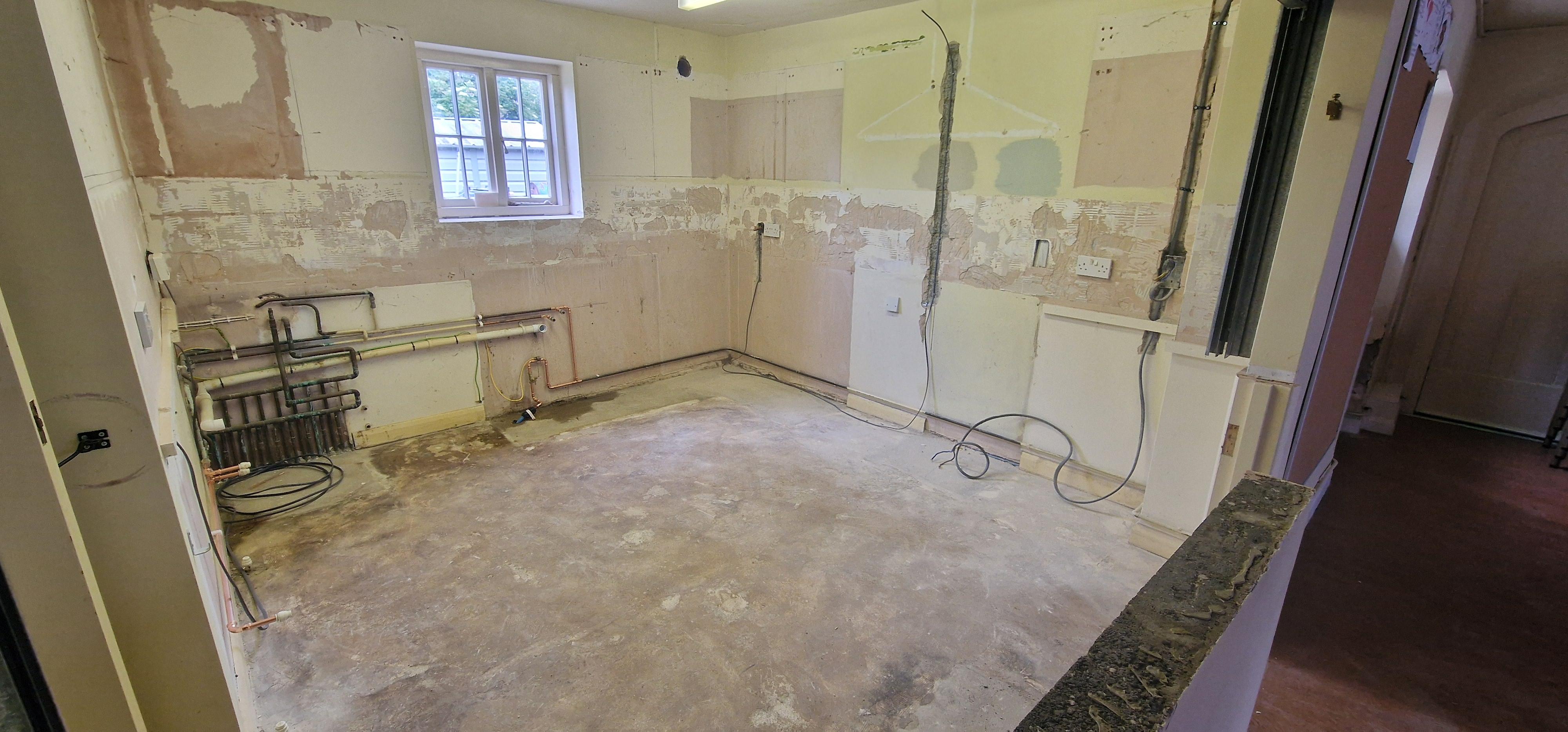 Empty kitchen 1